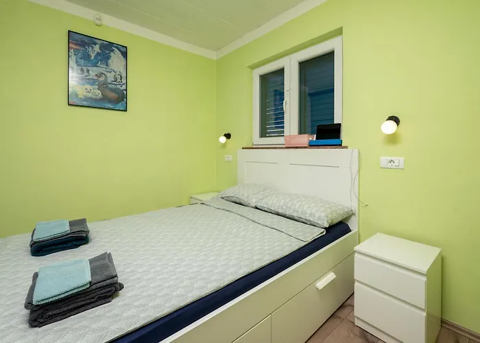 3 Bedroom Gorgeous In *