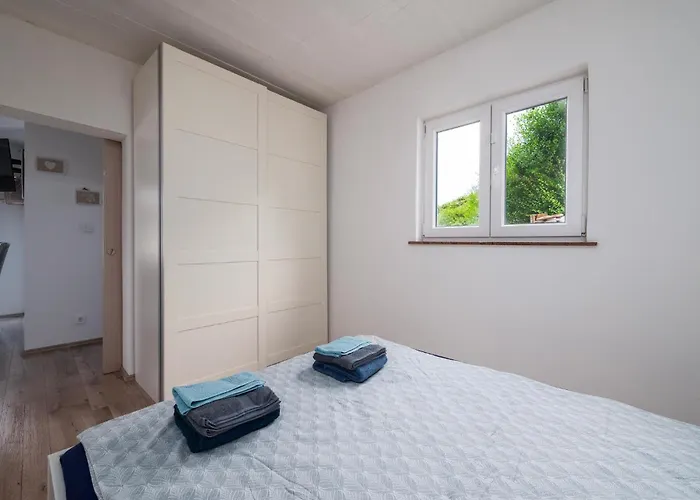 3 Bedroom Gorgeous In Prázdninový dům *