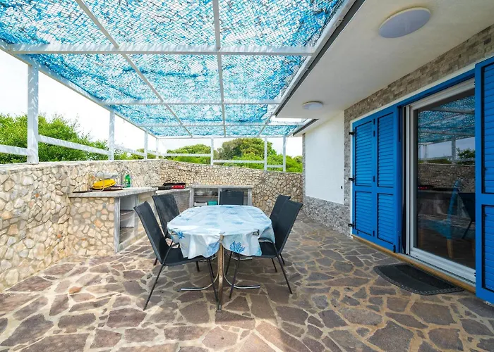 3 Bedroom Gorgeous In Prázdninový dům *